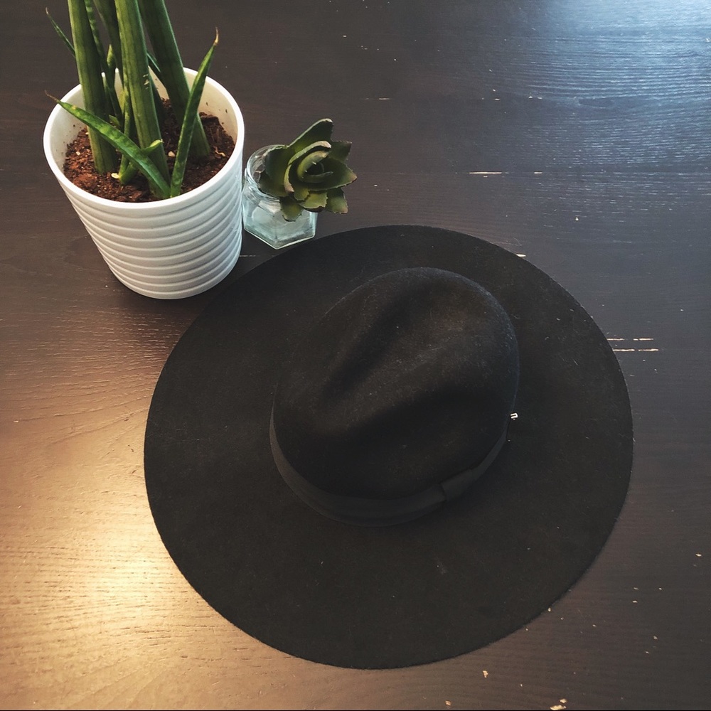 H&M Wide Brim Wool Hat